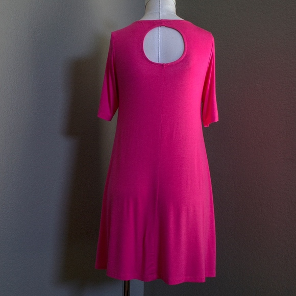 Basic Keyhole Dress - Picture 2 of 2